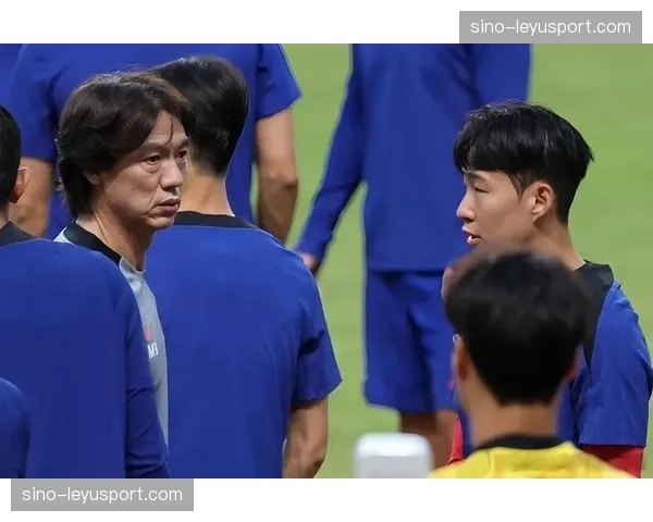 韩国队赴美开启高原特训 洪明甫死磕体能优势